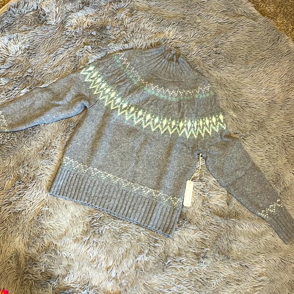 New with tags Nicole Miller soft argyle sweater